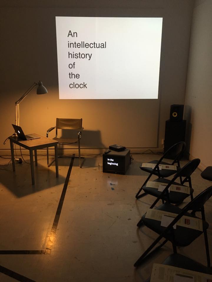 An Intellectual History of the Clock. Conferencia performativa. Malongen - NKF, Estocolmo, 2016, en el marco de CuratorLab, Konstfack University. Foto: © Joanna Warsza