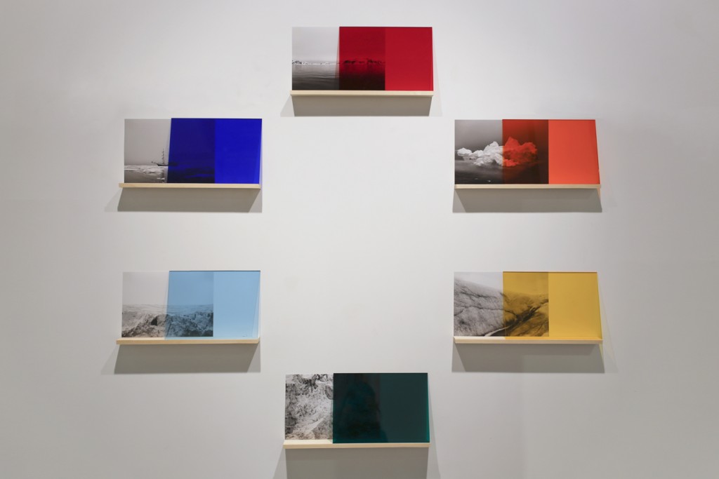 Cristina Gamón Lázaro. Croma-Arctic Circle, 2017Vista de la instalación en la Galería Ínsula, París, con motivo de la exposición "Couleurs Frontalières"