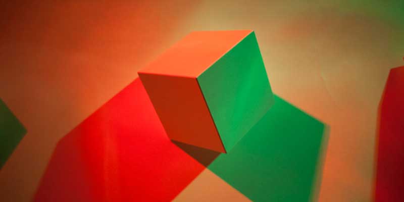 Mar Vicente. COMPLEMENTARY LIGHT, 2016. Instalación en Csikász Gallery