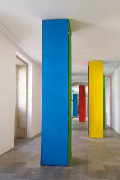 Mar Vicente. COLUMNAS II, 2013. Instalación en MARCO.Vigo