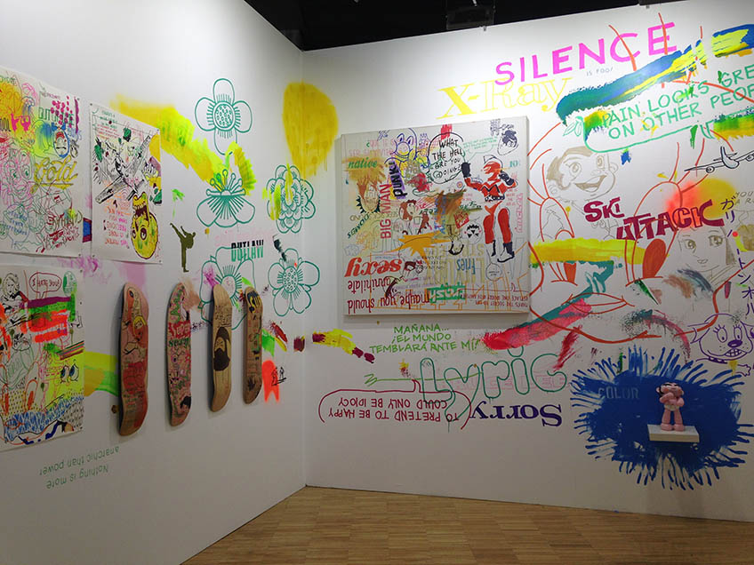 Stand de Espacio Alexandra en Artesantander 2016, con obra de Judas Arrieta