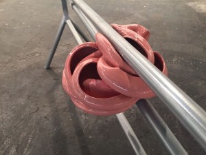Teresa Solar. Crushed by pressure, strain insulation