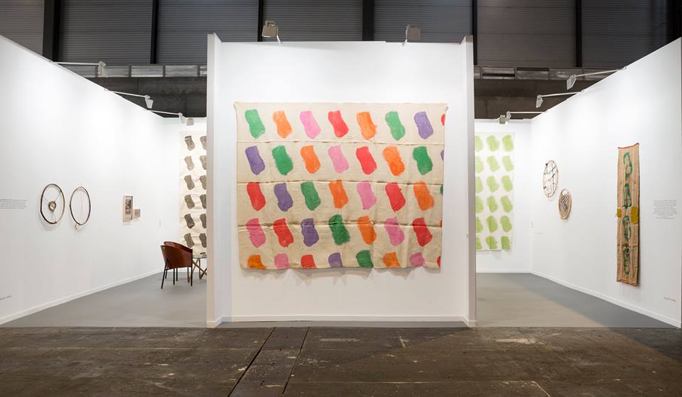 Claude Viallat en el stand de Rafael Pérez Hernando. ARCO 2017