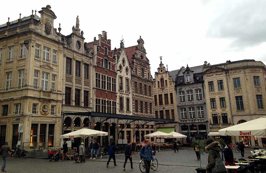 Oude Markt o la barra más larga del mundo..., Lovaina