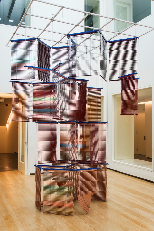 Haegue Yang. Torre en cadena – Orientación Madrid, 2012