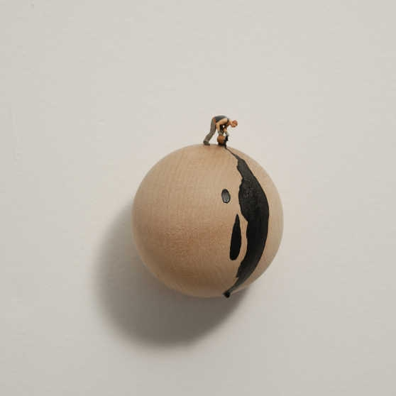 Liliana Porter. Black Drip, 2009