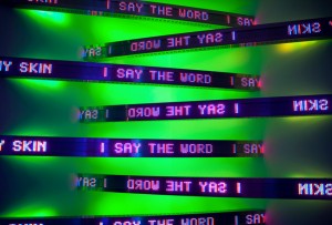 Jenny Holzer. "Softer" en el Blenheim Palace