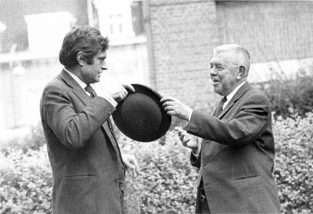 Marcel Broodthaers y René Magritte en 1967. Colección privada. © The Estate of Marcel Broodthaers
