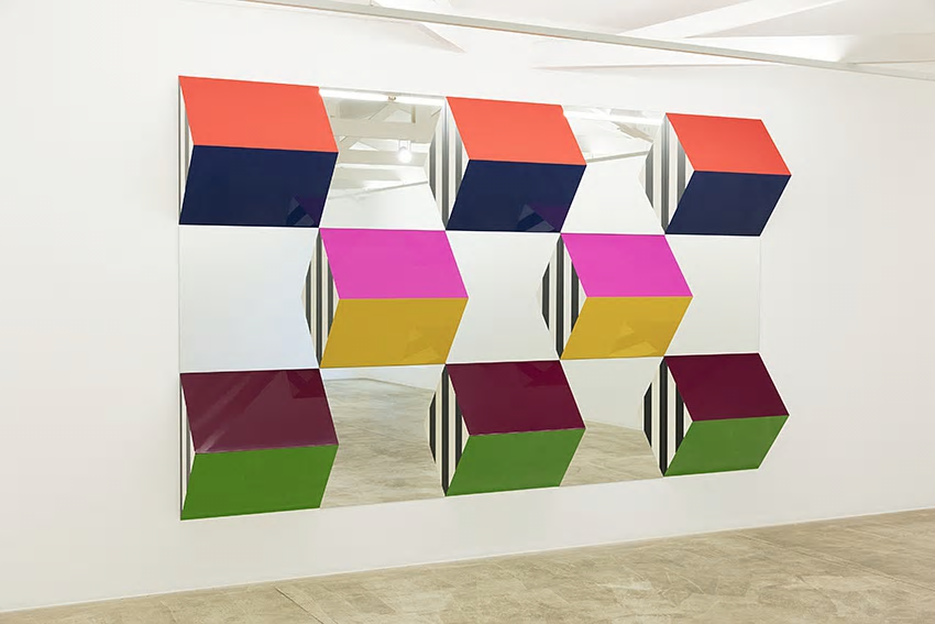 Daniel Buren en la Galería Nara Roesler
