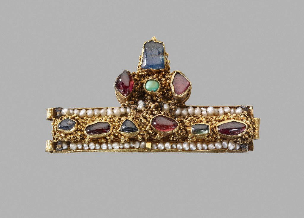 Fragmento de corona, 1250-1300. Hungría o Francia © The Trustees of The British Museum (2016)