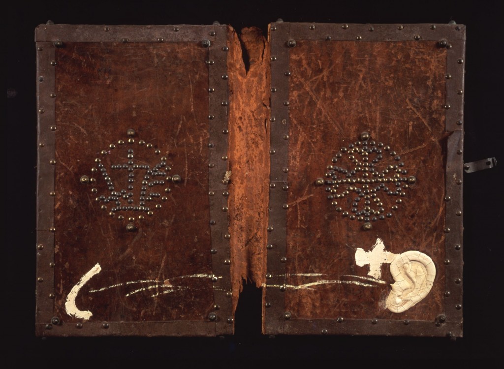 Antoni Tàpies. Cubiertas de libro, 1987. Colección particular, Barcelona © Herederos de Antoni Tàpies / Vegap, Madrid