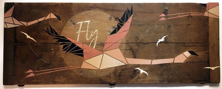 Nuriatoll. Fly. Pintura plástica sobre tabla, 43 x 135 x 10 cm.