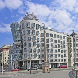 Frank Gehry. Casa Danzante, Praga