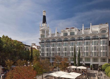 Batalla de artistas en el Hotel ME Madrid. Plaza Santa Ana.