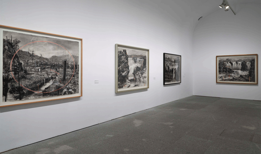 "Vista de la sala de la exposición "William Kentridge. Basta y sobra" en el Museo Reina Sofía
