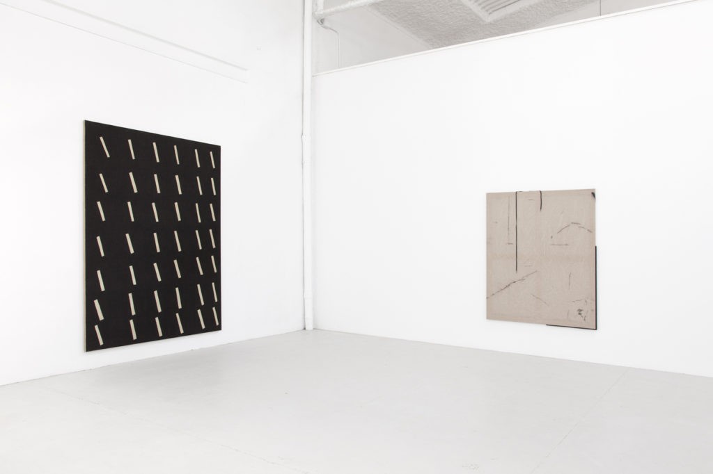 Antonio Ballester Moreno e Ian Waelder en "20 cm from the ground" en la Galería L21