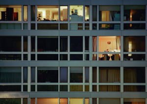 Anna Malagrida. Fachada III (La conversación) (Serie Interiores)
