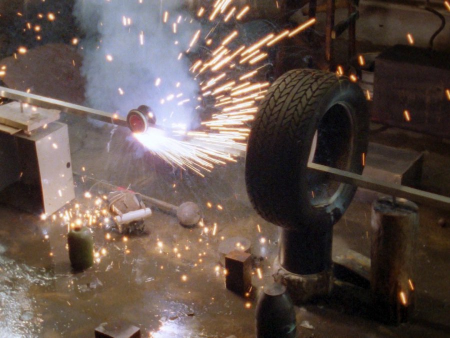 Fotograma de The Way Things Go. © Peter Fischli y David Weiss. T & C Film