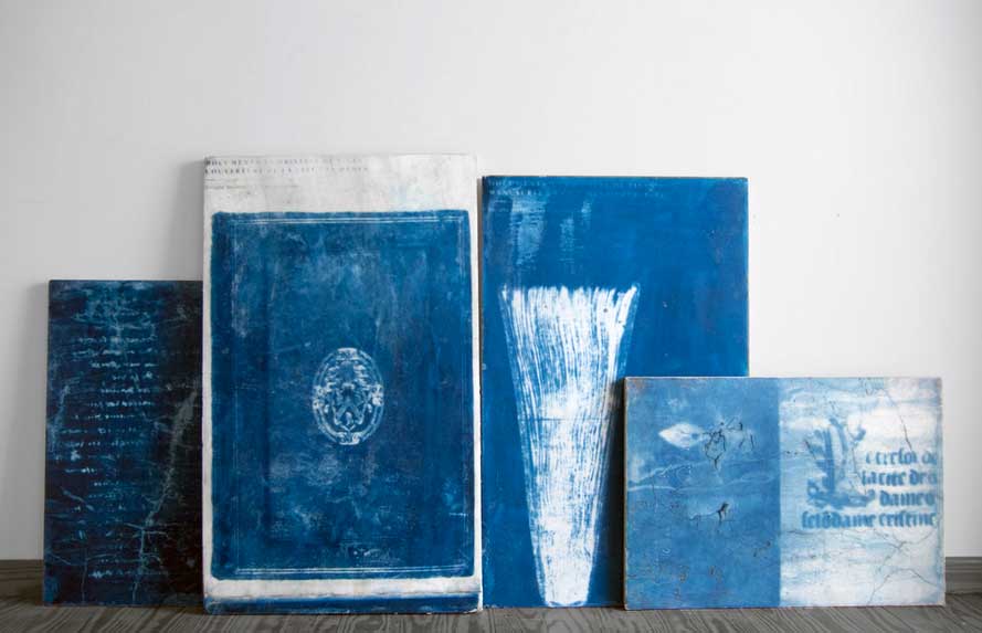 Circuitos de Arte Plásticas de la Comunidad de Madrid. Coco Moya. Vera Icon, 2017 Cianotipia sobre mármol. Libro de artista con tinta invisible y fotocopiadora UV
