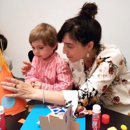 Un día con Warhol. Actividades para niños y familias en torno a la exposición “Warhol. El arte mecánico” en el Museo Picasso de Málaga, el 2 de junio