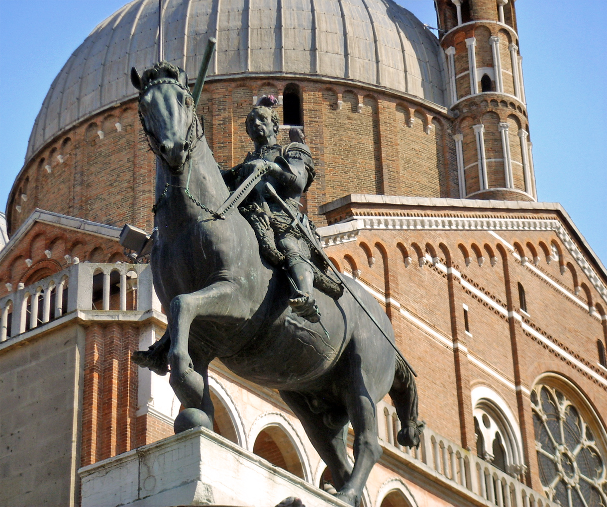 Resultado de imagen de estatua del condottiero gattamelata