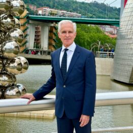 Juan Ignacio Vidarte culmina tres décadas al frente del Museo Guggenheim Bilbao