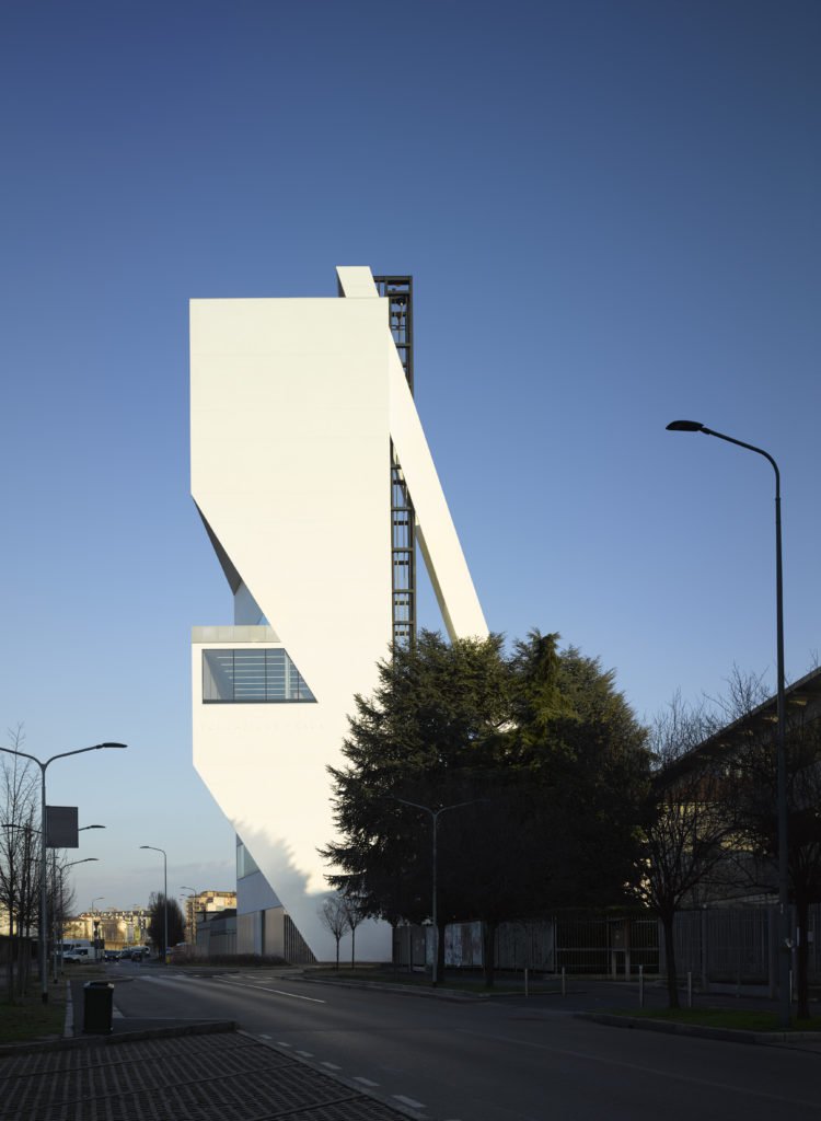 Torre Fondazione Prada, Milán