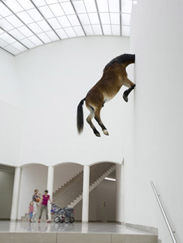 El caballo de Maurizio Cattelan. Untitled, 2007 Marian Goodman Gallery, Nueva York