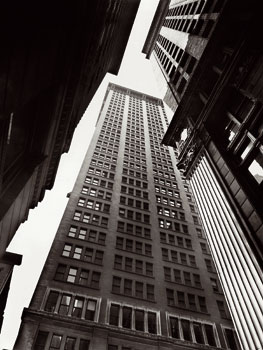 Berenice Abbott. Cañón: Broadway y Exchange Place, 1936. The Miriam and Ira D. Wallach Division of Art, Prints and Photographs, Photography Collection. The New York Public Library, Astor, Lenox and Tilden Foundations © Getty Images/Berenice Abbott