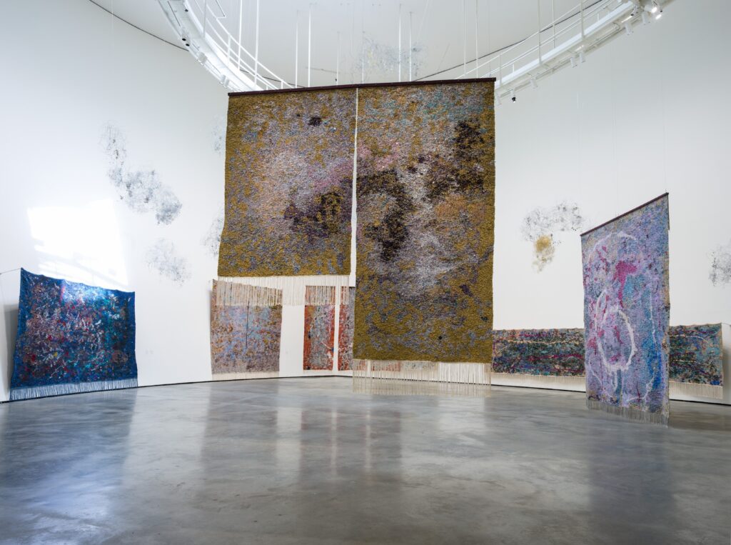 In situ: Igshaan Adams. Museo Guggenheim Bilbao, 2026. Cortesía del artista, Thomas Dane Gallery y blank projects