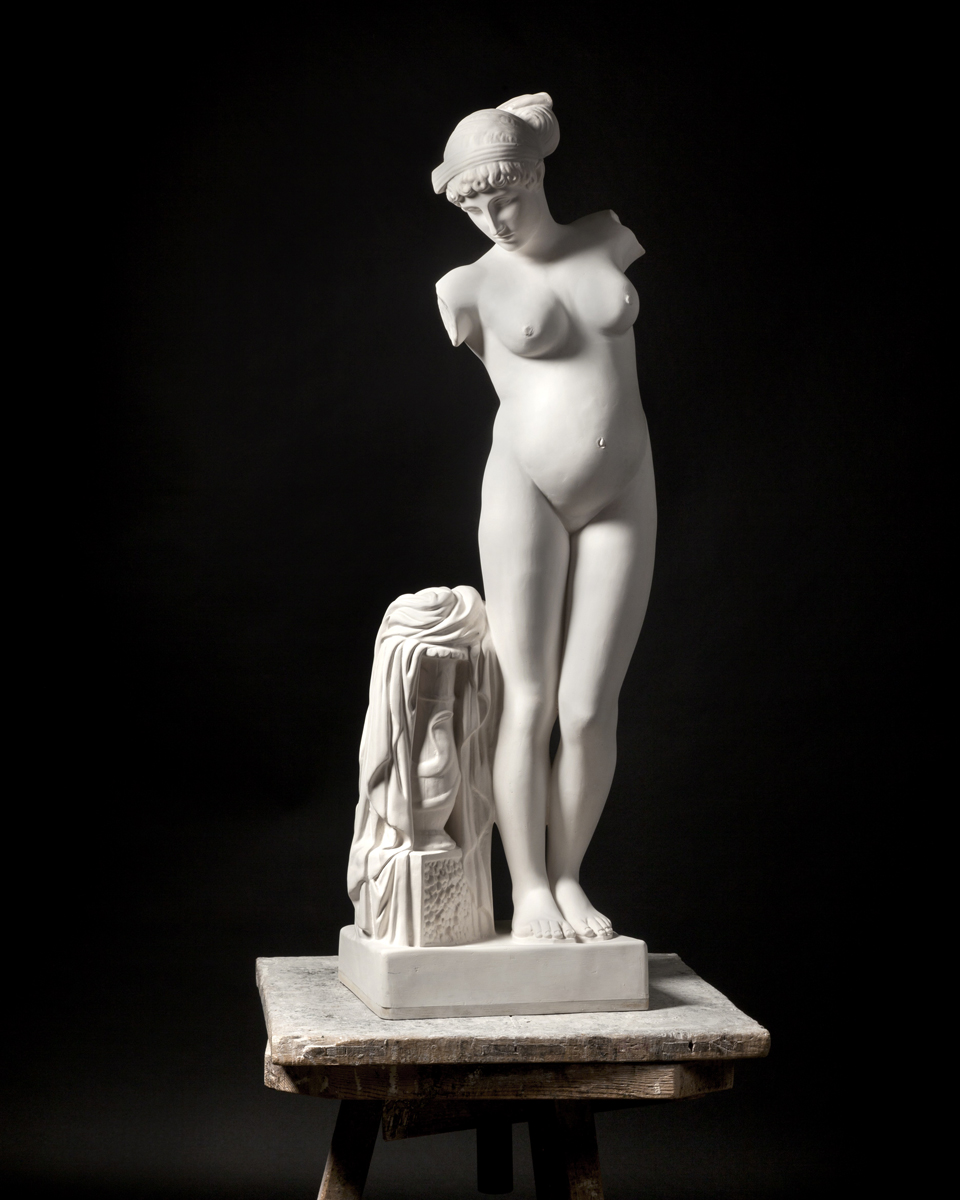 'Mateo Maté. Canon’  “Venus del Esquilino (embarazada)”, 2016. Foto: Paco Gómez І NOPHOTO
