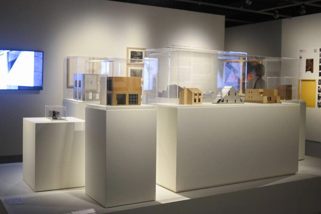 Vista de la exposición "La arquitectura japonesa desde 1950: Espacios plurales". Centre Pompidou, Málaga 