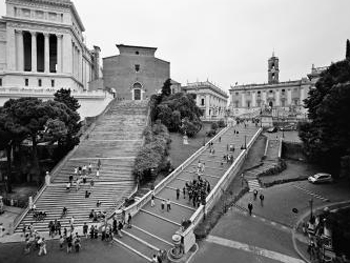 Gabriele Basilico. Vista de la colina Capitolina y de la iglesia de Aracoeli, 2010. Fondazione Giorgio Cini, Venecia