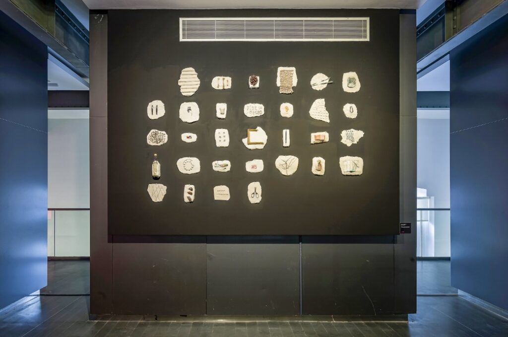 Miluca Sanz. Estratos. La inmortalidad de lo efímero. CentroCentro