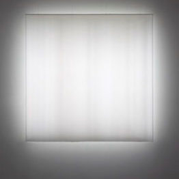 "Mary Corse: A Survey in Light" en el Whitney Museum
