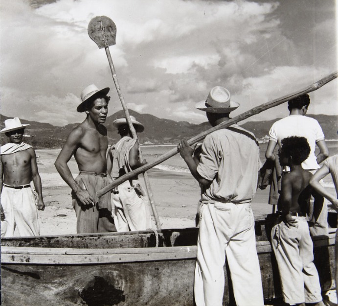 Leo Matiz. Pescadores. Colombia, 1950-1959. Cortesía Fundación Leo Matiz y Galería Set Espai d´ Art