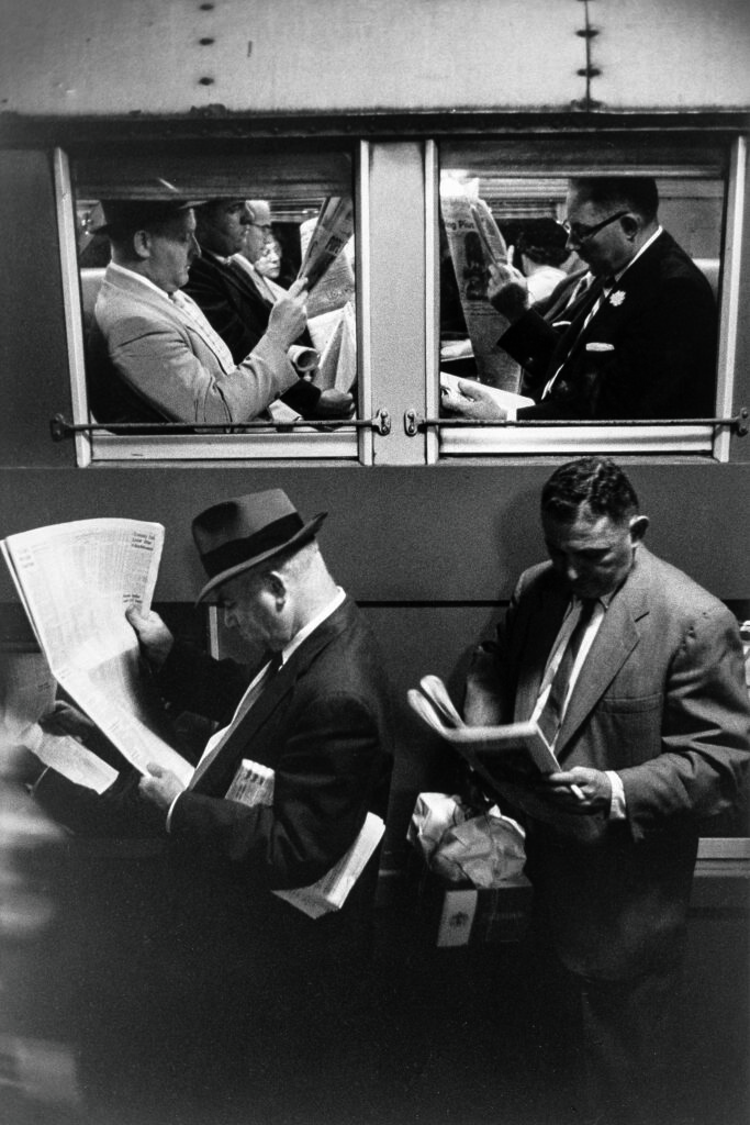 Louis Stettner. Commuters, Evening Train, Penn Station, New York, 1958. Cortesía Archivo Louis Stettner, París © Louis Stettner Estate 