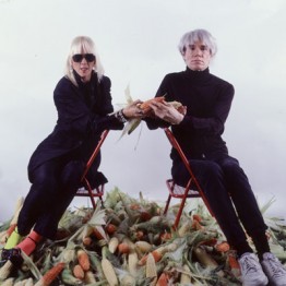 Marta Minujín. Pago de la deuda externa a Andy Warhol, 1985