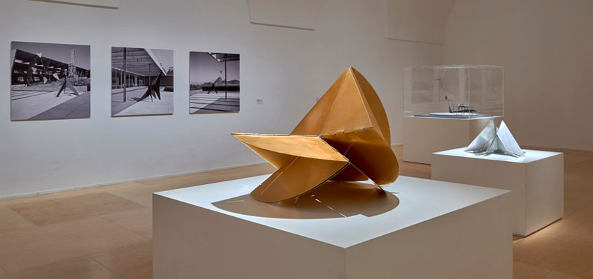 Vista de sala de la exposición "Mario Pedrosa. De la naturaleza afectiva de la forma"