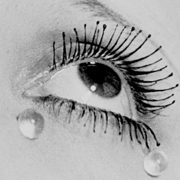 Man Ray. Glass tears, 1932. Cortesía MONDO GALERIA © Man Ray Trust / Adagp - Vegap / Telimage 2014