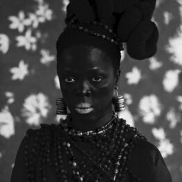 Zanele Muholi, el regreso a la Tate Modern de la fotografía contra el prejuicio