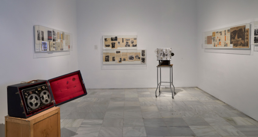 Vista de la exposición "Auto Sacramental Invisible. Una representación sonora a partir de Val del Omar". Museo Reina Sofía