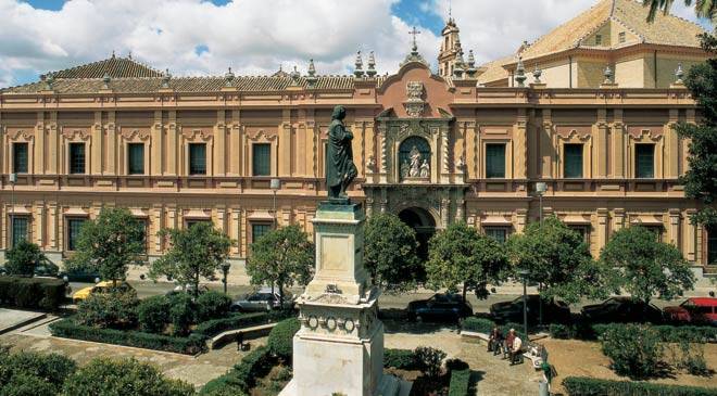 Cinco Facultativos Superiores de Museos. Junta de Andalucía