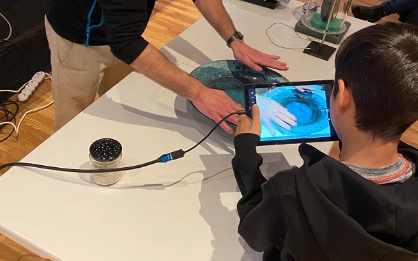 Sonidos y acústica. Experimentos para investigar el sonido. CaixaForum Madrid