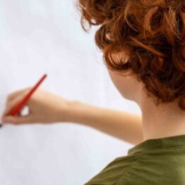 Aprendiendo a dibujar. Curso de dibujo para público infantil en el Museo Guggenheim Bilbao