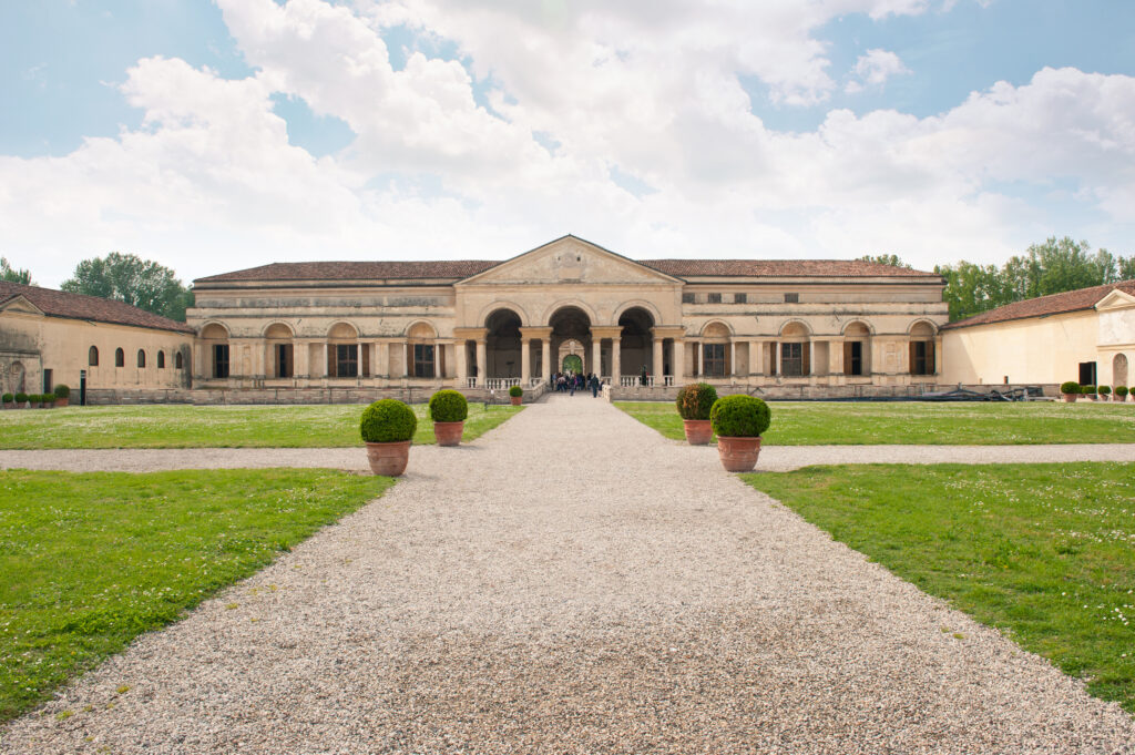 Giulio Romano. Palacio del Té, Mantua. Fachada sobre el jardín