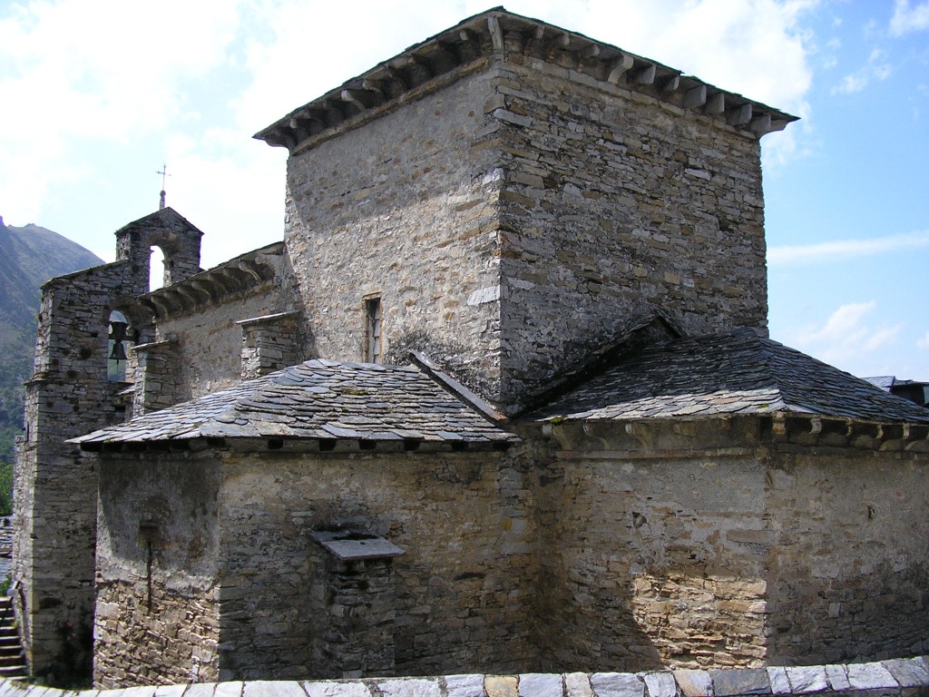 Santiago de Peñalba. Exterior