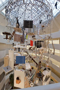 Maurizio Cattelan: All, vista de la instalación en el Solomon R. Guggenheim Museum, 2011