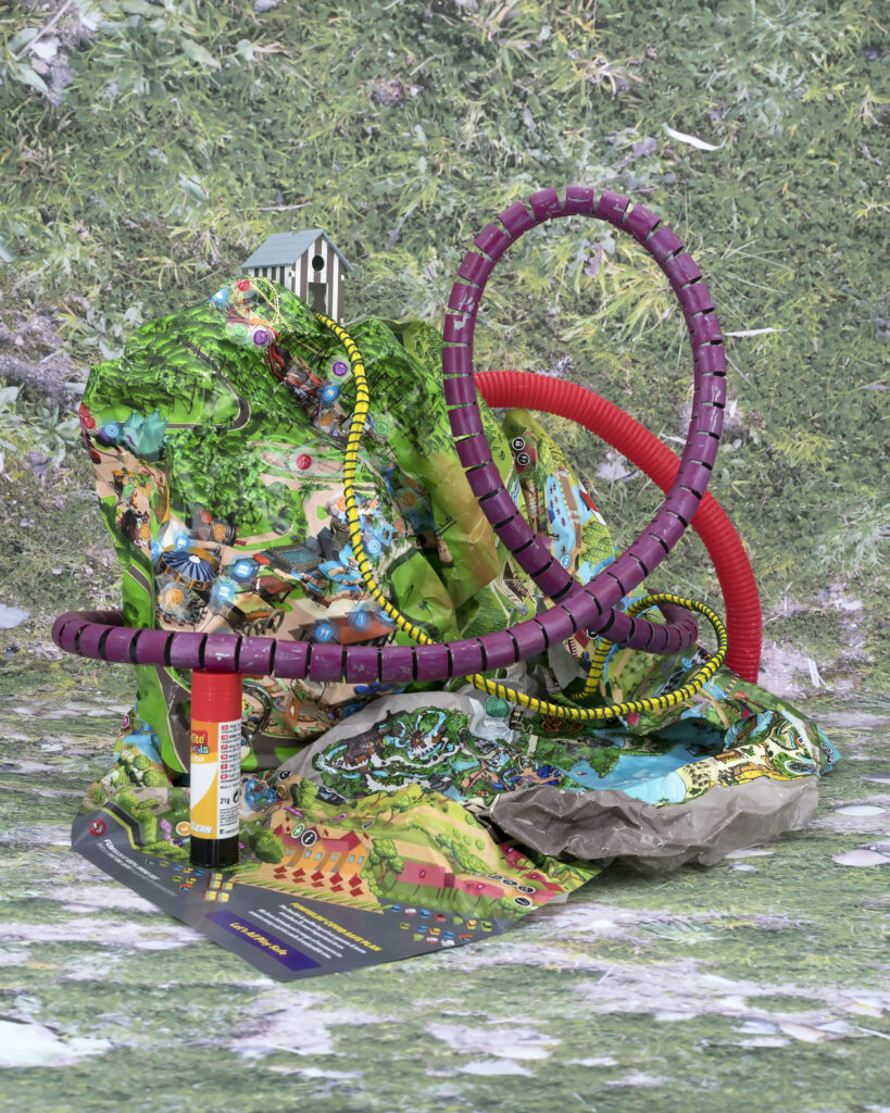 Alba Ruiz Lafuente. Parque de atracciones, de la serie Por el ocio de los insectos trabajadores, 2024