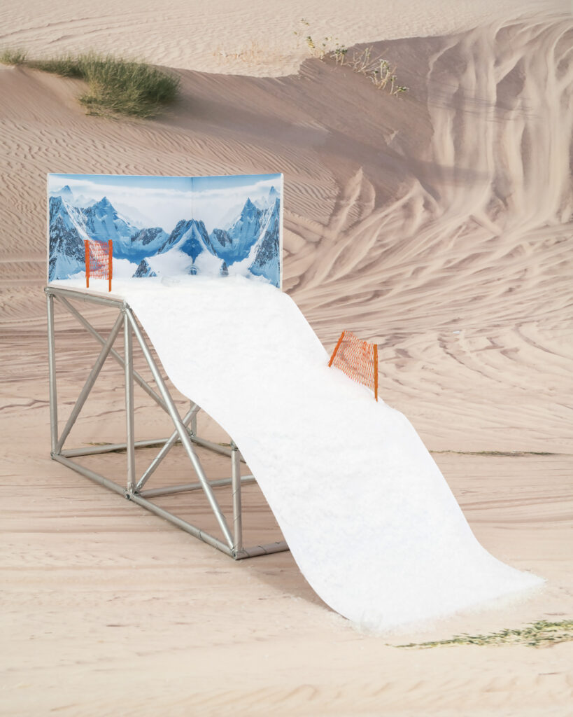 Alba Ruiz Lafuente. Pista de esquí, de la serie Por el ocio de los insectos trabajadores, 2024